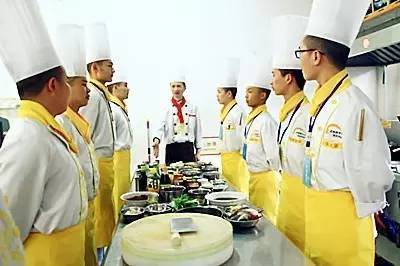 以廚政管理為本，以菜品研發(fā)為心——現(xiàn)代國(guó)際餐飲管理的核心驅(qū)動(dòng)